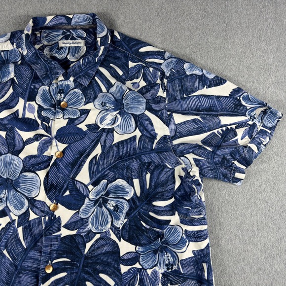 Tommy Bahama Other - Tommy Bahama Tampa Bay Lightning Shirt Men's XL 100% Silk Blue Floral Hawaiian